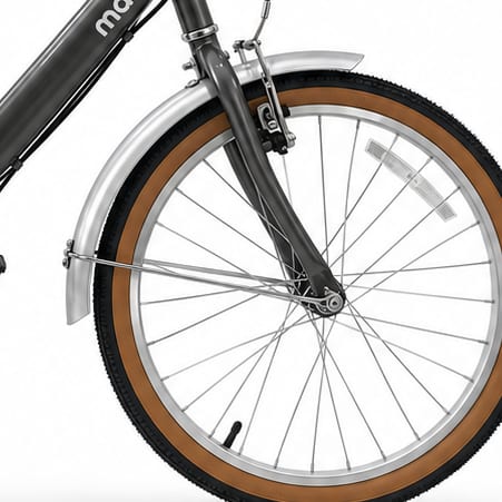 Front wheel, mudguard and gumwall tyre