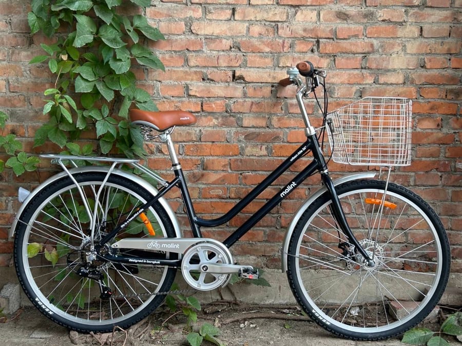 Urban Ride in black, drive side