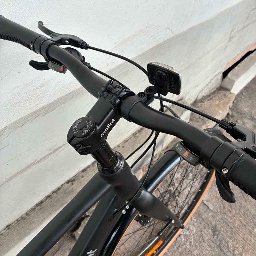 Handlebar and cockpit from above
