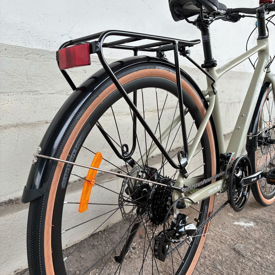 Rear rack, reflector and full mudguard