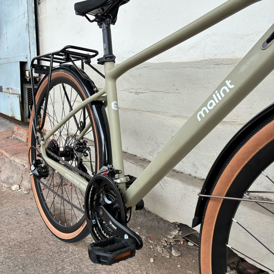 Rear rack and saddle